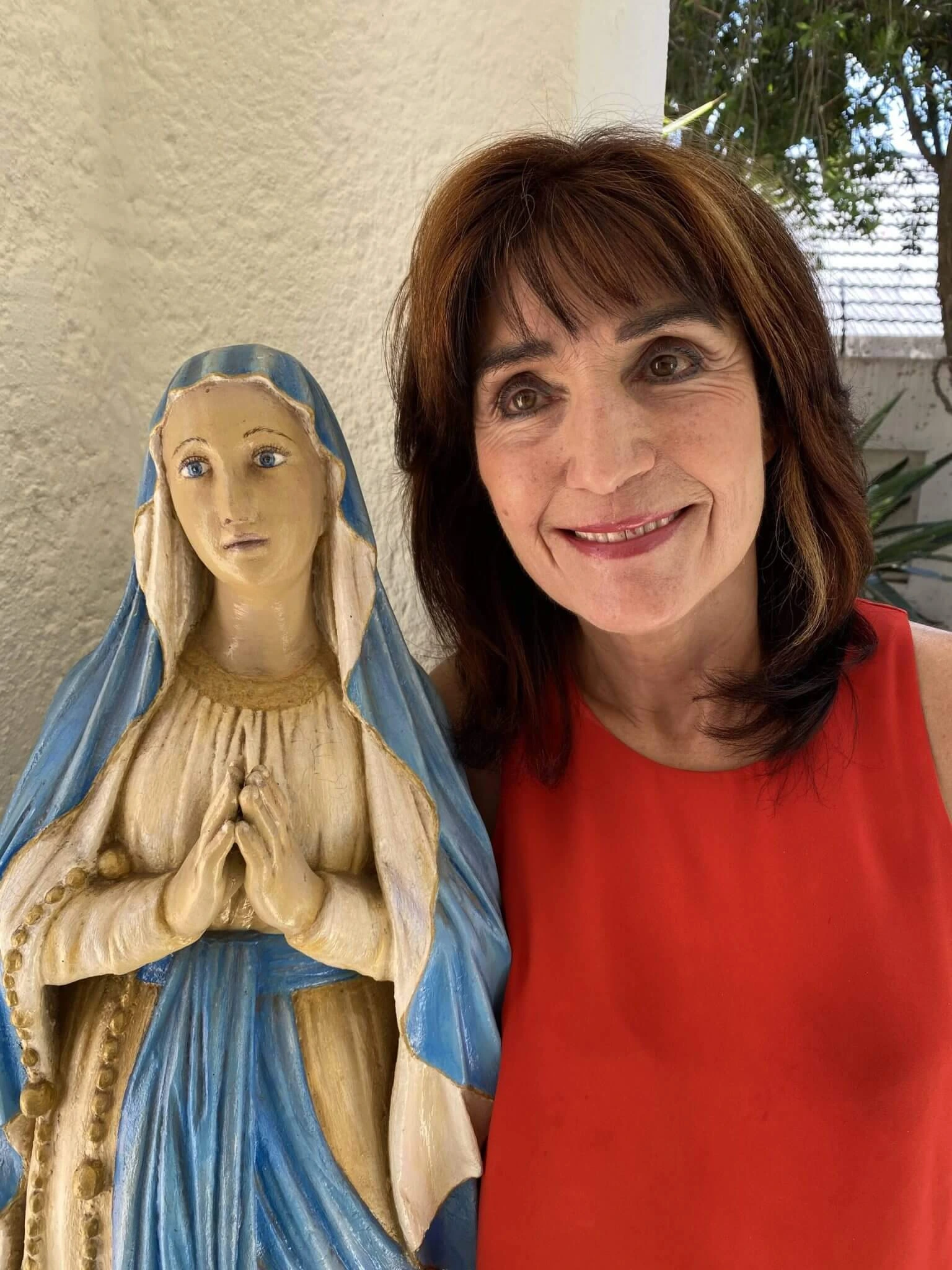 Rosemarie Schmidtke, a psychic medium and spiritual healer based in Midrand, Gauteng.